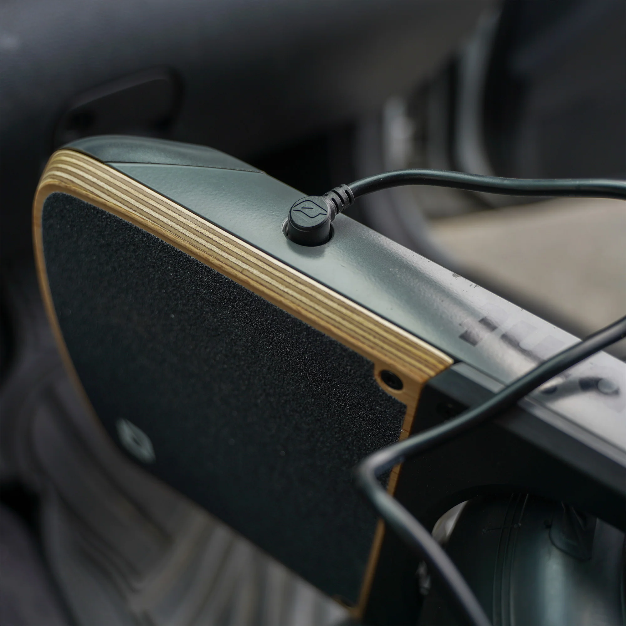 Car Charger Onewheel Pint - Image 4