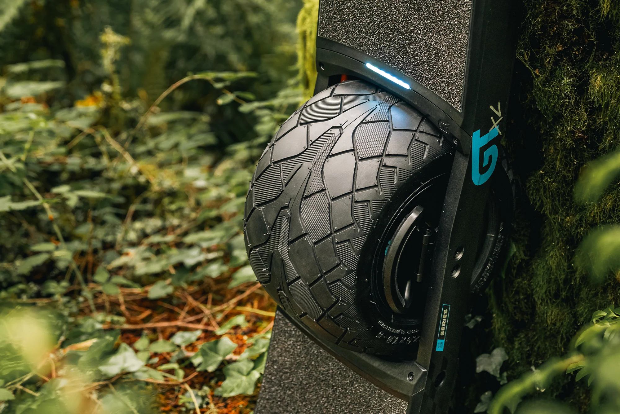 GT S-Series Rally XL Tire - Image 2