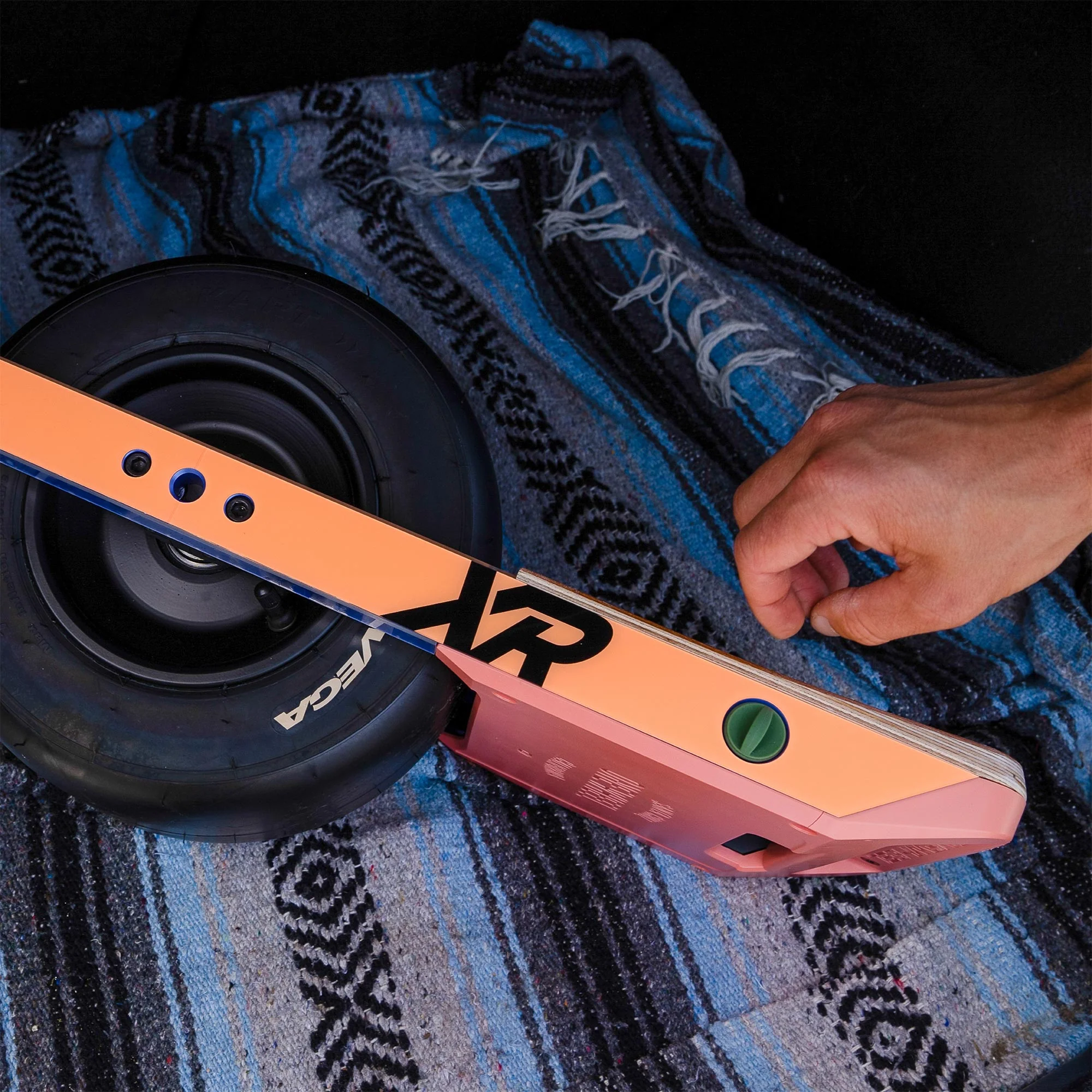 XR Charger Plug - Image 30